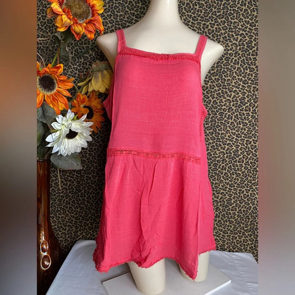 Doe & Rae Tops - 🌴3/$30🌴DOE & RAE Coral Tank Top with Fringe Detail NWT